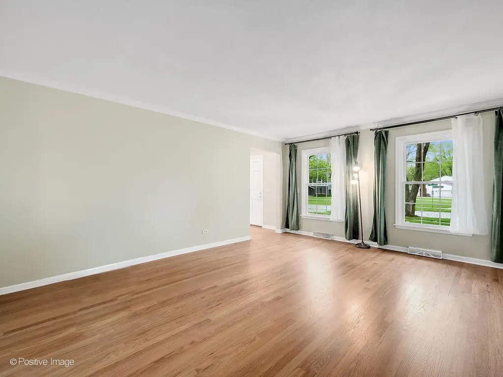 2S560 Seneca Drive Wheaton IL 60189