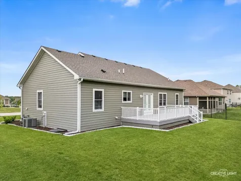 20929 Lakewoods Lane Shorewood IL 60404