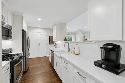 703 Park Drive Flossmoor IL 60422
