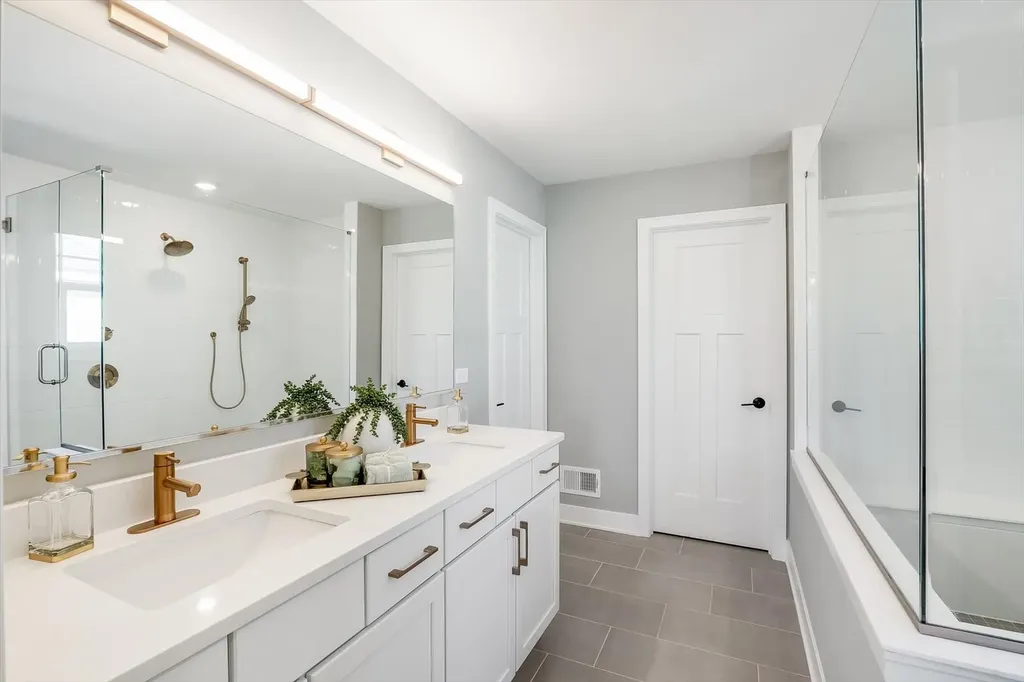 17332 South Victoria Lane Lockport IL 60441