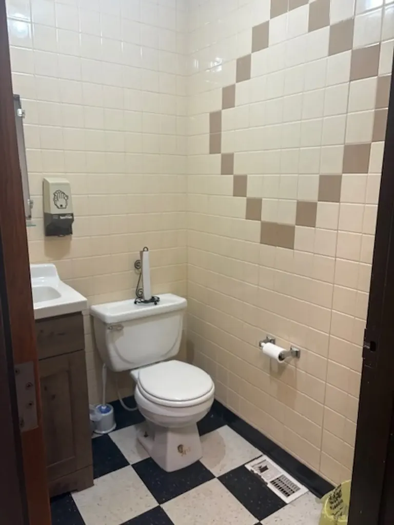 2852 West 63rd Street Chicago IL 60629