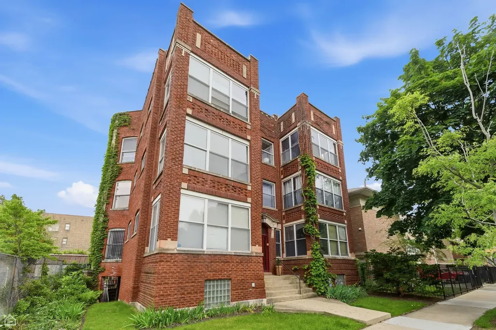 6123 South Woodlawn Avenue Chicago IL 60637
