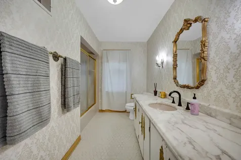 2307 Flossmoor Road Flossmoor IL 60422