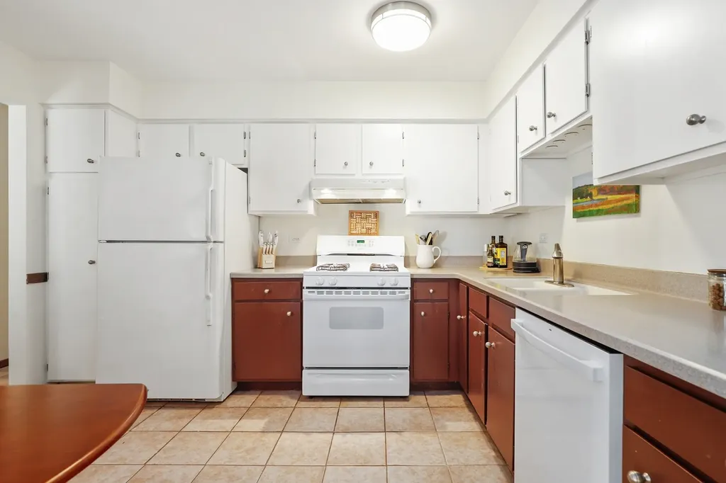304 Windstream Court Aurora IL 60504