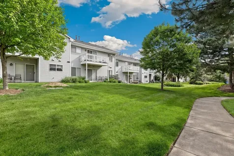304 Windstream Court Aurora IL 60504