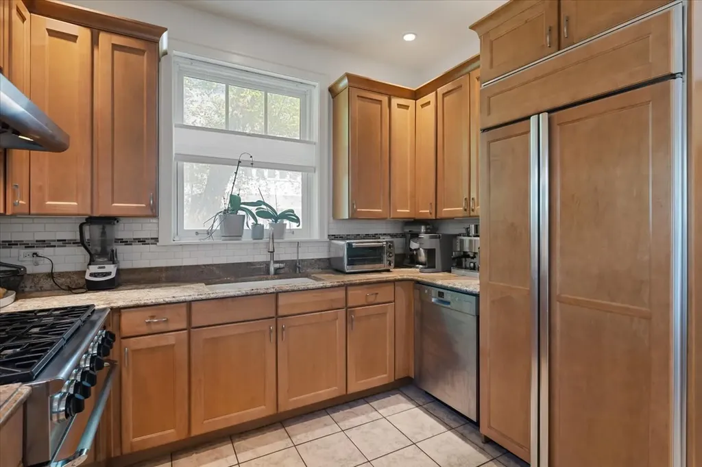6910 South Euclid Avenue Chicago IL 60649