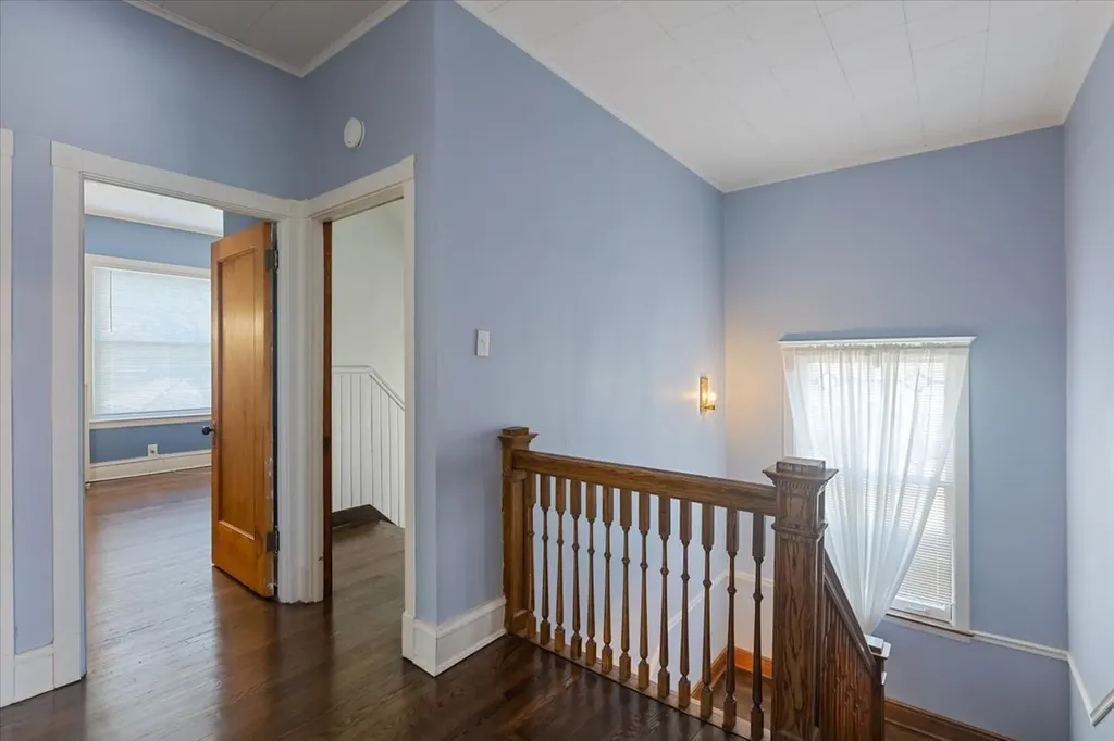 6910 South Euclid Avenue Chicago IL 60649
