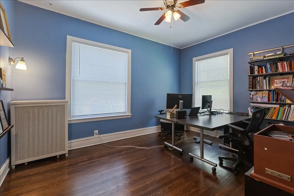 6910 South Euclid Avenue Chicago IL 60649