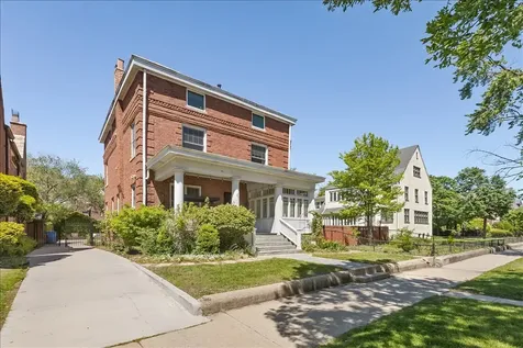 6910 South Euclid Avenue Chicago IL 60649