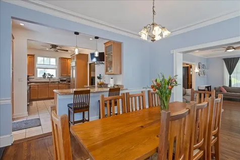 6910 South Euclid Avenue Chicago IL 60649