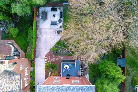 6910 South Euclid Avenue Chicago IL 60649