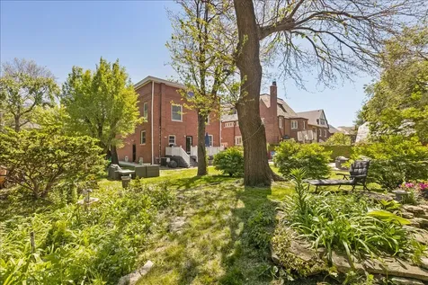 6910 South Euclid Avenue Chicago IL 60649