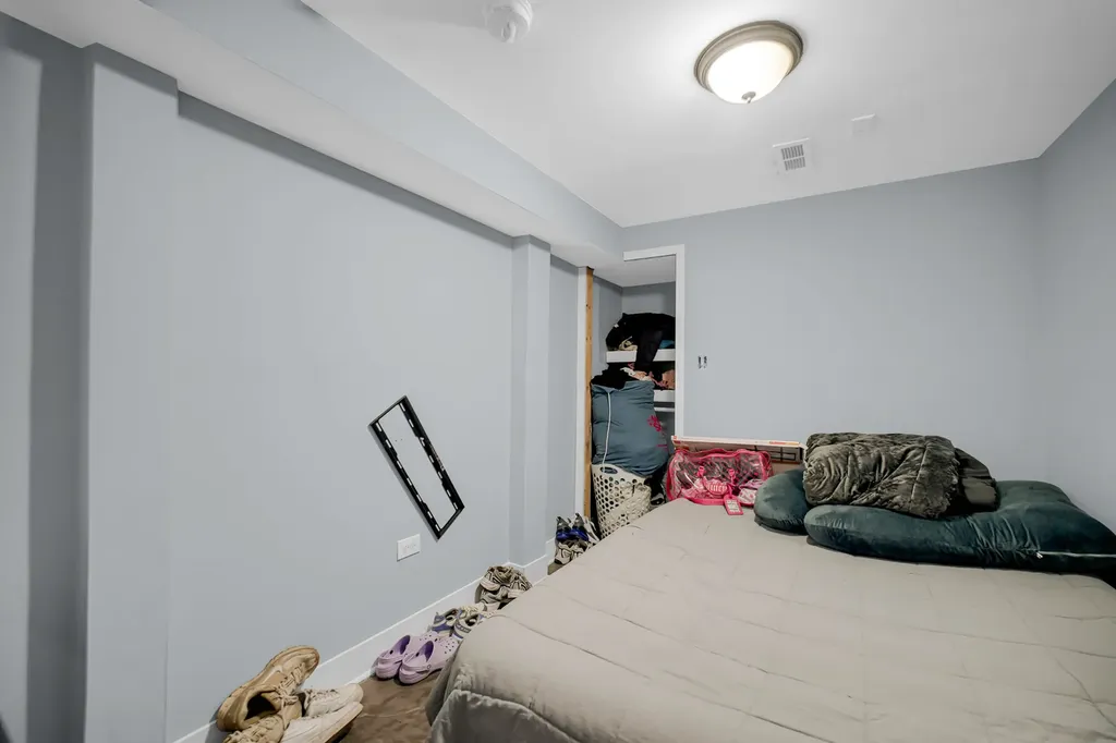 5718 South Sangamon Street Chicago IL 60621