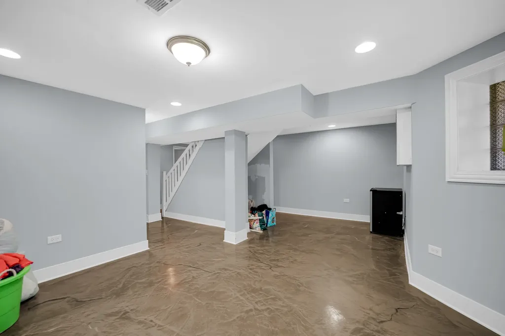 5718 South Sangamon Street Chicago IL 60621