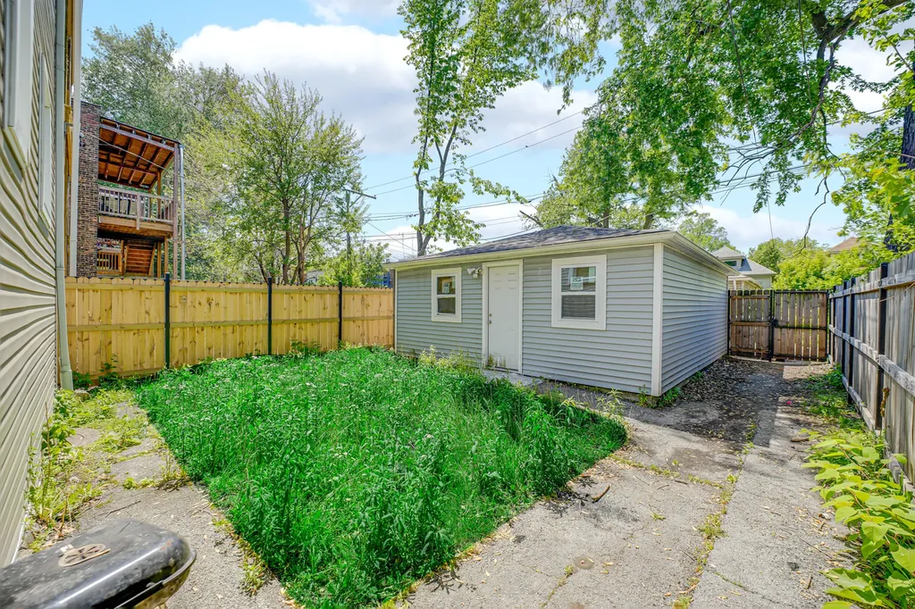 5718 South Sangamon Street Chicago IL 60621