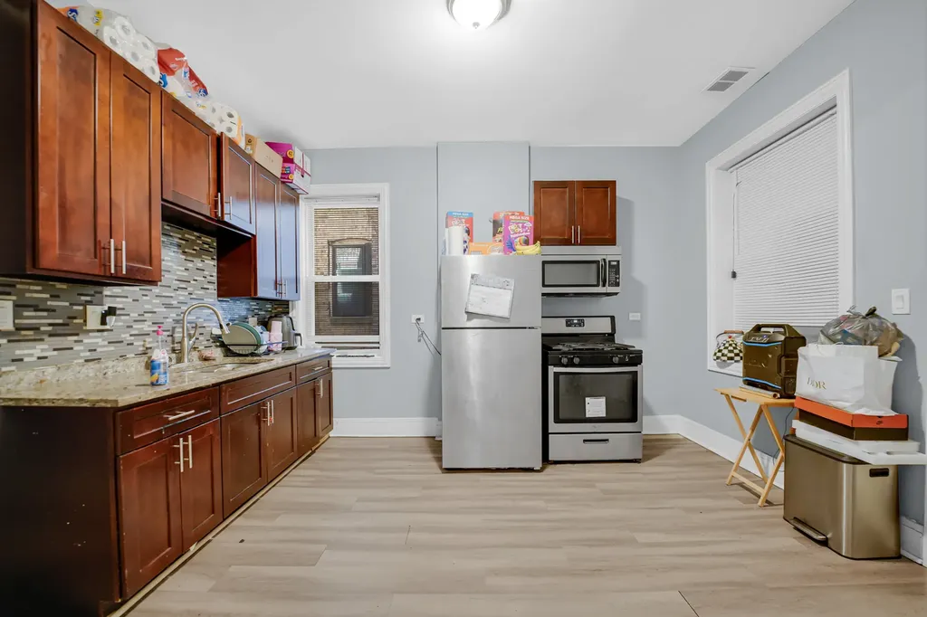5718 South Sangamon Street Chicago IL 60621