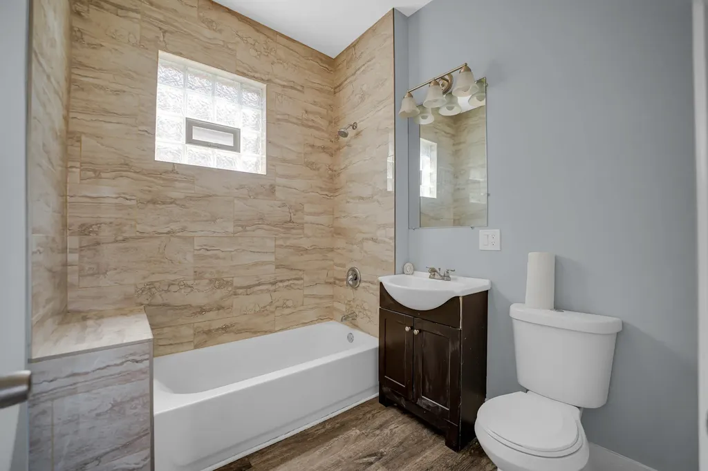 5718 South Sangamon Street Chicago IL 60621