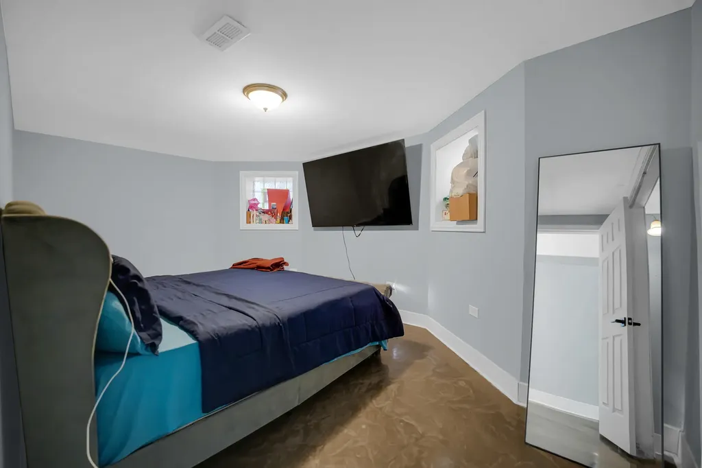 5718 South Sangamon Street Chicago IL 60621