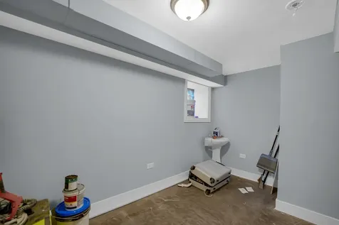 5718 South Sangamon Street Chicago IL 60621