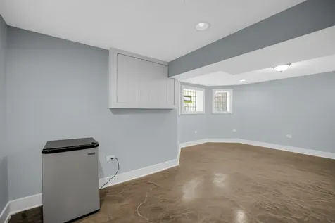 5718 South Sangamon Street Chicago IL 60621