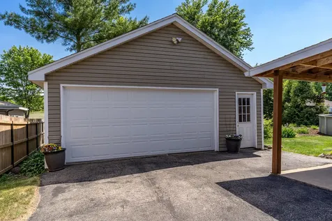 4870 Fielding Road Rockford IL 61102