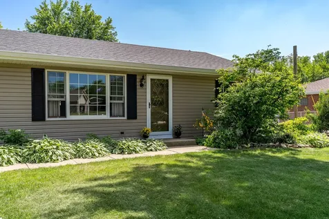 4870 Fielding Road Rockford IL 61102