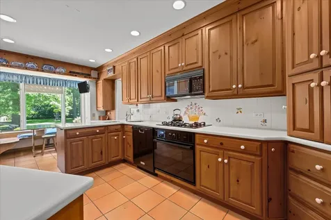 220 Shadowood Lane Northfield IL 60093