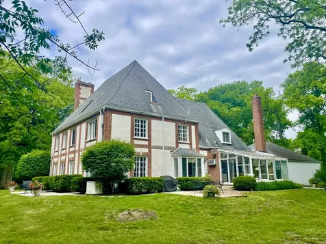 220 Shadowood Lane Northfield IL 60093