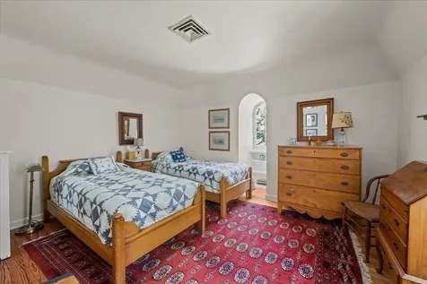 220 Shadowood Lane Northfield IL 60093