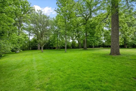 220 Shadowood Lane Northfield IL 60093