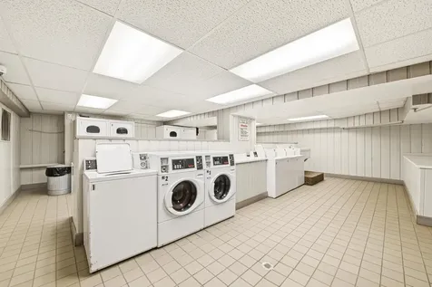 16 East Old Willow Road Prospect Heights IL 60070