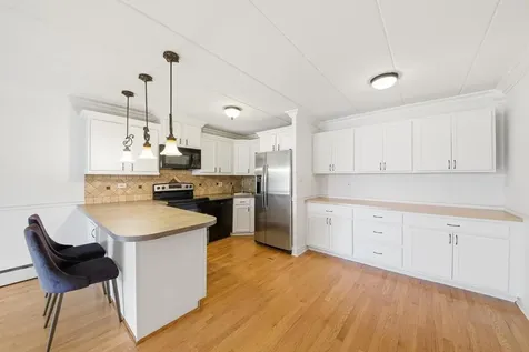 16 East Old Willow Road Prospect Heights IL 60070