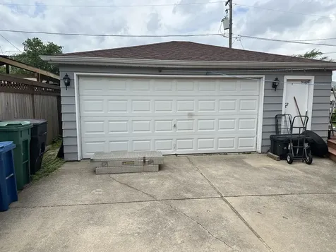 7942 Nagle Avenue Burbank IL 60459