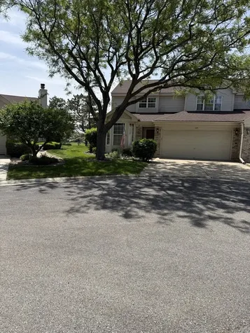 223 Williamsburg Court Montgomery IL 60538