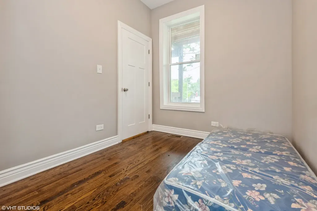 1002 North Avers Avenue Chicago IL 60651