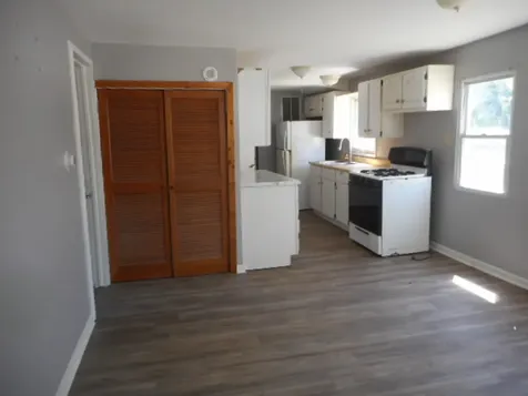 121 Lakewood Avenue Crystal Lake IL 60014