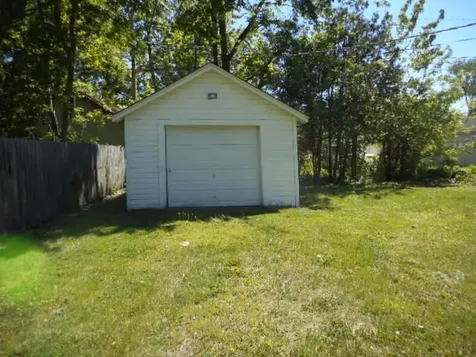 121 Lakewood Avenue Crystal Lake IL 60014