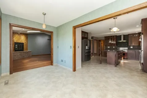 2707 Foxridge Run Bloomington IL 61704
