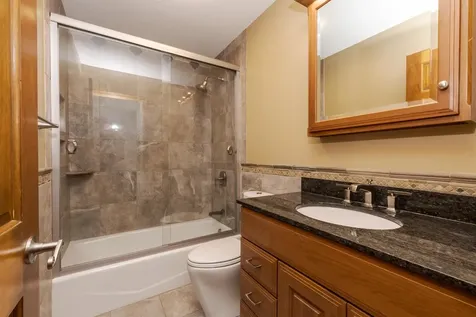 2707 Foxridge Run Bloomington IL 61704