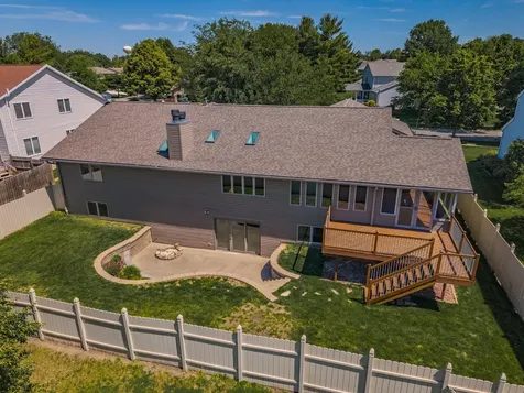 2707 Foxridge Run Bloomington IL 61704