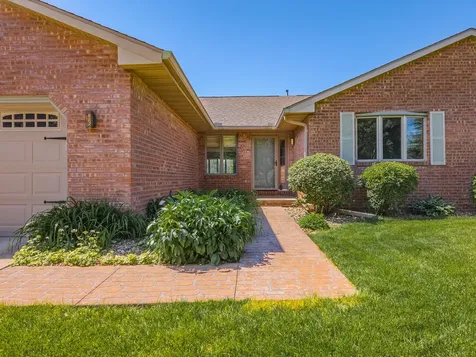 2707 Foxridge Run Bloomington IL 61704