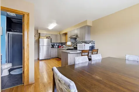 9324 South Thomas Avenue Bridgeview IL 60455