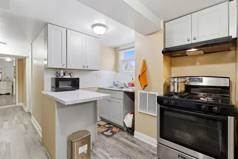 9324 South Thomas Avenue Bridgeview IL 60455