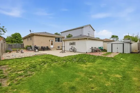 9324 South Thomas Avenue Bridgeview IL 60455