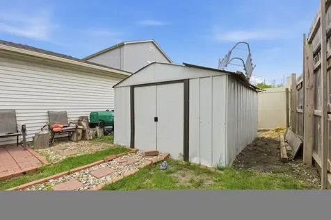 9324 South Thomas Avenue Bridgeview IL 60455