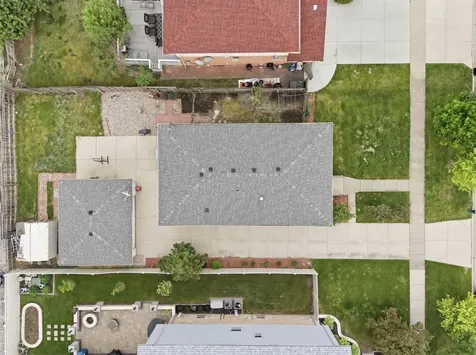 9324 South Thomas Avenue Bridgeview IL 60455