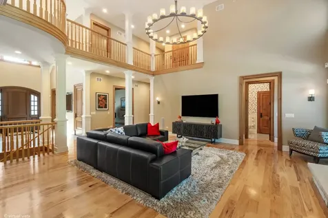 261 South Kenilworth Avenue Glen Ellyn IL 60137