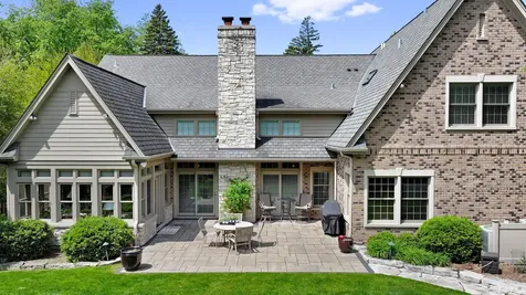 261 South Kenilworth Avenue Glen Ellyn IL 60137