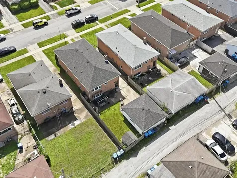 292 Bensley Avenue Calumet City IL 60409
