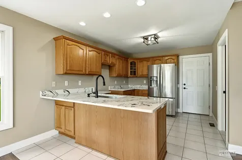 527 Cheshire Court Yorkville IL 60560